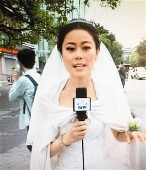 韩国女主播_震后穿婚纱的女主播(3)