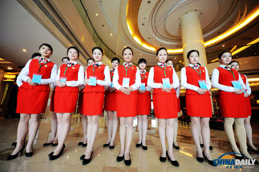 90后准<em>空姐</em>迎接2013<em>国际</em>盆栽大会