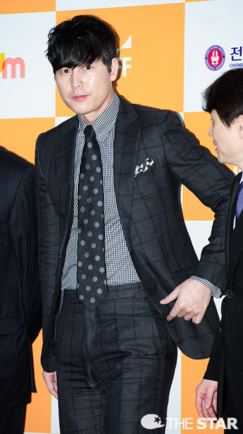 【组图】韩国全州国际电影节开幕 郑雨盛等众