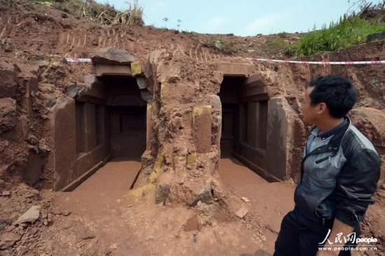 重庆一小区建房 挖出两座宋代夫妻连体古墓(图