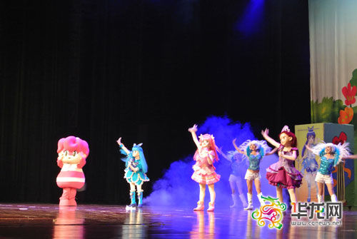 巴啦啦小魔仙现身舞台北京儿艺剧院来渝献演