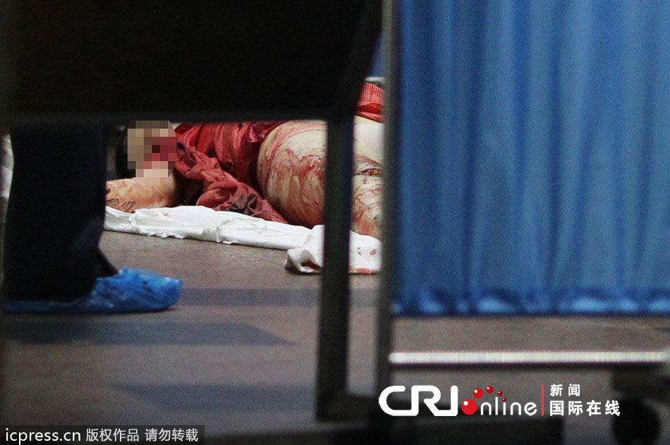 深圳长虹大厦电梯<em>失控 一女孩</em>上半身被卡当场