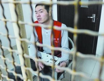 没起来倒水挨骂<em>挨打</em> 捂死<em>女友</em>_资讯频道_凤凰