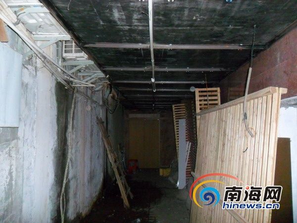 装修店铺门头城管会收费么?