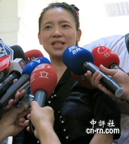 "性爱光盘"女主角璩美凤复出任金门议长秘书(组图)