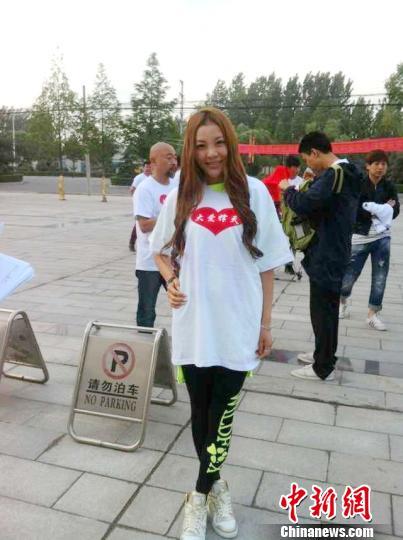 90后超模吴婷出演公益电影 传授巧解碰瓷之