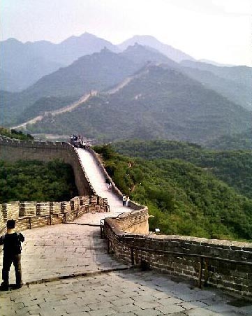北京夜间多云转阴有轻度雾霾 明天有雷阵雨