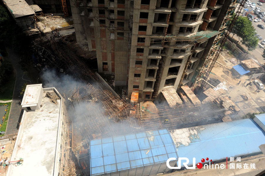 南京龙江郑和国际广场工地连发火灾(高清组图