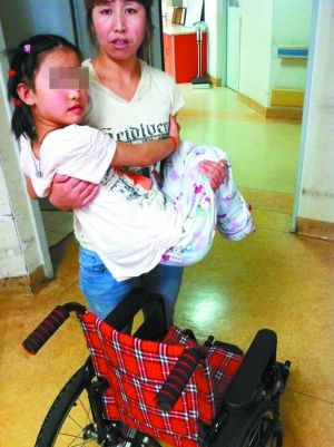 甘肃天水8岁女孩在校受伤致残 县教育局:校方