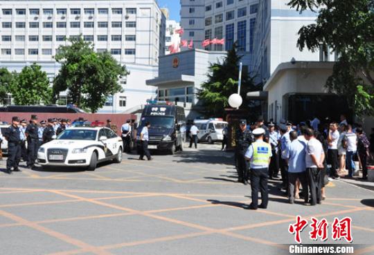 河北曲阳20人涉黑案:涉黑村支书一审被判死刑