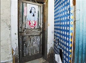 一男子私挖地窖囚禁性侵少女