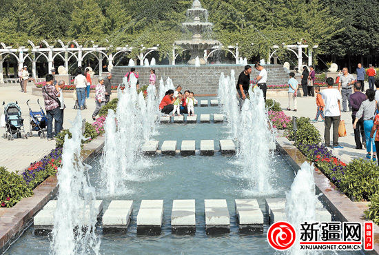 喷泉亮相小游园_资讯频道_凤凰网