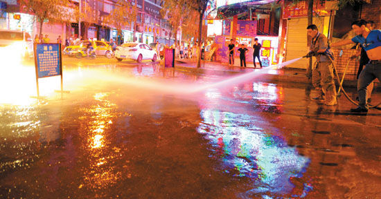 甘肃兰州正宁路夜市洗澡迎大考