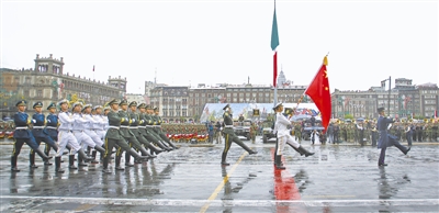 墨西哥举行独立庆典活动 中国三军仪仗队受邀