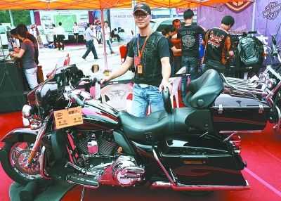 一辆摩托车 售价58.8万