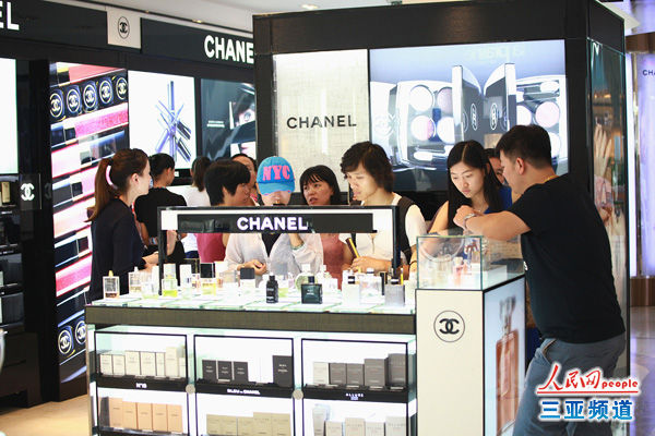 三亚免税店国庆送大礼 幸运砸金蛋可赢大奖