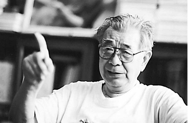 1000名经济学家_...卫视吴小莉对话经济学家陈志武