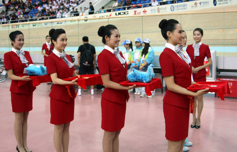 全运会<em>场地</em>自行车赛在<em>沈阳</em>举行 礼仪小姐美丽