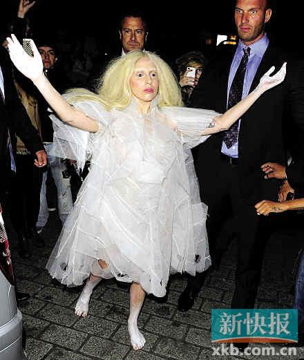 有嘎嘎小姐,天天都是万圣节