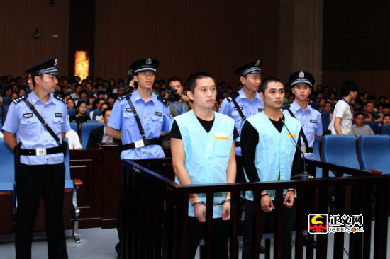 欠债人被逼跳河至死 追债人见死不救被判刑