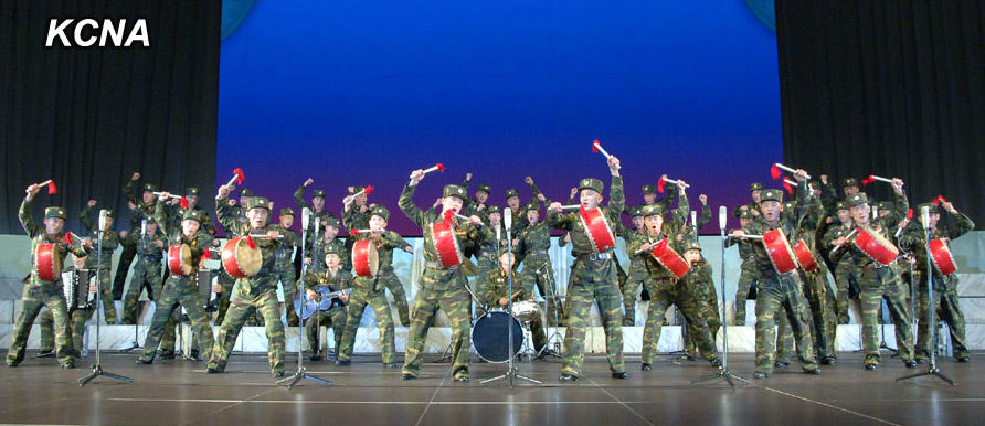 朝鲜人民军举办军人艺术节 连队军人演出多彩