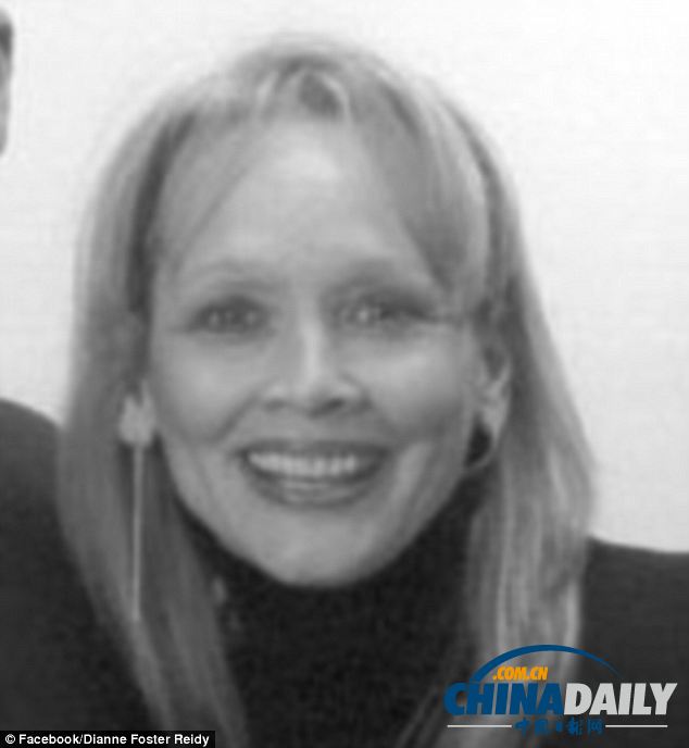 美众院表决拨款议案花絮:一女子夺话筒大喊上