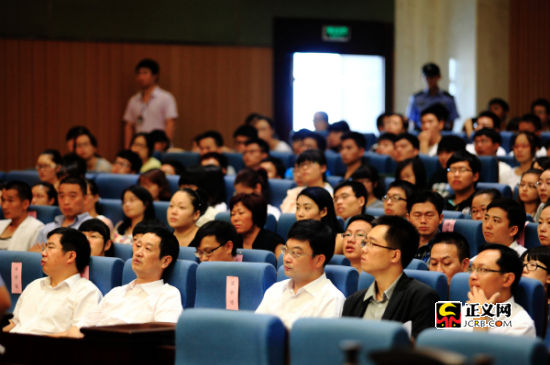 欠债人被逼跳河至死 追债人见死不救被判刑