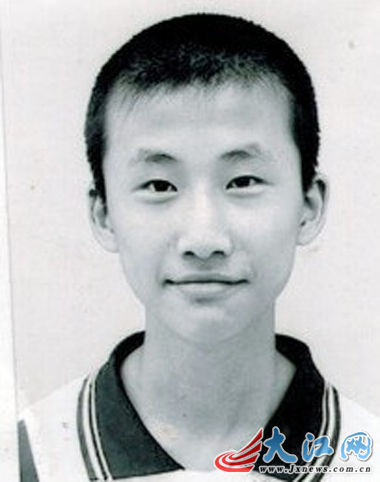 胡纯宇你<em>在哪里</em>?离家男生系<em>南昌</em>莲塘一中高三