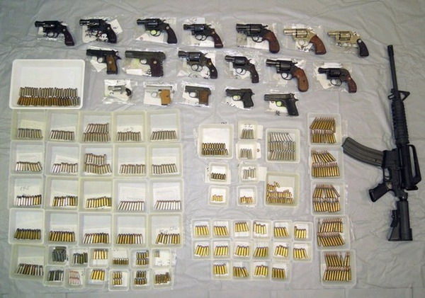 日本一民宅搜出18支手枪670发子弹 疑为黑社