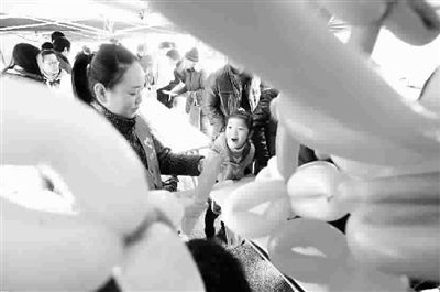 用点滴特长参与志愿服务|上课|小学