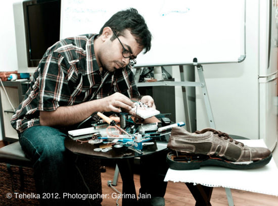 印度研发智能鞋帮认路 以震动方式提醒方向(图