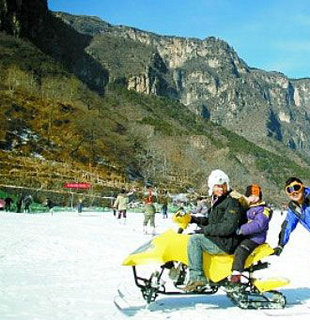 南召猿人山滑雪场