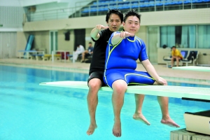 俞灏明黄龄组成男女双人跳