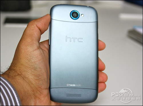 HTC One S玩转纤薄 7.8mm告别臃肿!