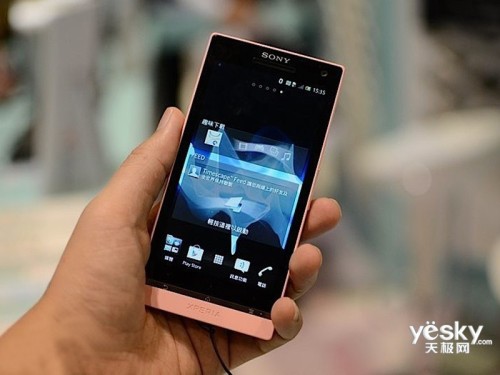 恐怖超高主频 索尼LT26ii唯美双核大破2K