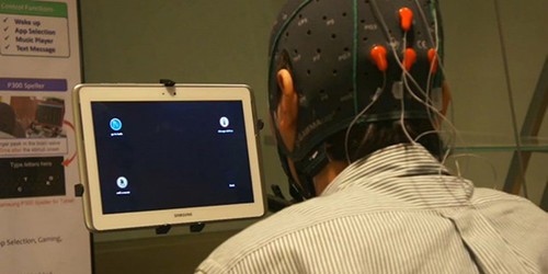 为残障人士设计 三星展脑控平板电脑技术