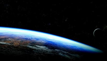 这颗蓝色的星球 承载了人类过多的贪欲?