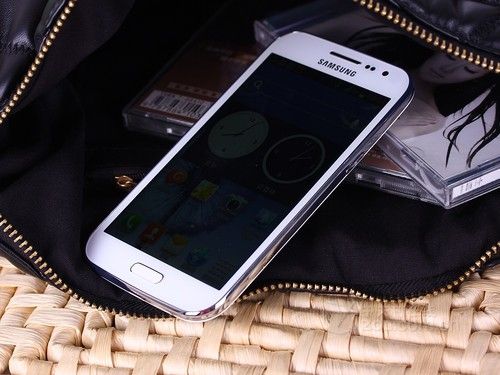 极速四核亲民机 三星i8552售价2190元-手机凤凰网