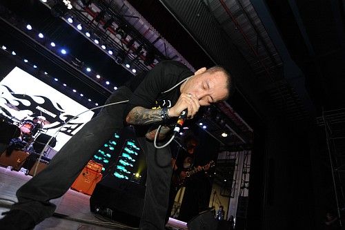 扭曲机器 凤凰网