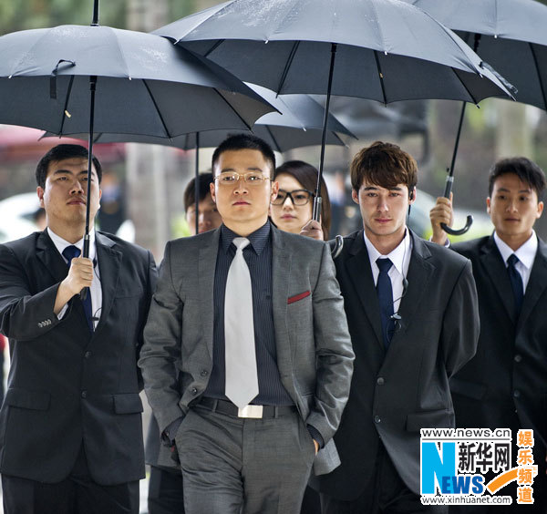 吕秀才变富豪 喻恩泰 做次有钱人 前呼后拥过足