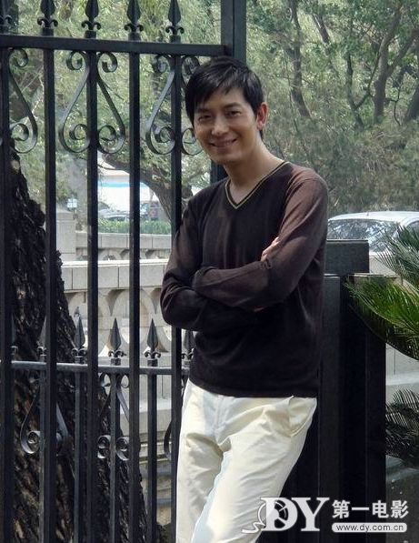 可惜戴军也是一位同性恋,后来又传闻戴军与湖南电视台何炅有非常暧昧