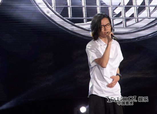 而李行亮的新歌《<em>那些年我们一起追过的女孩</em>》