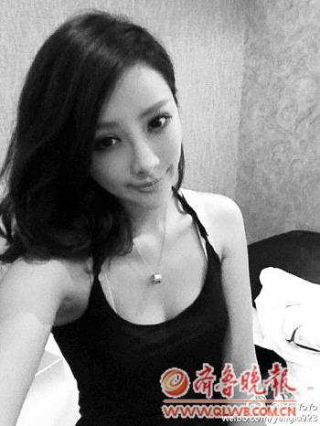 一个月前杜淳与张嘉倪分别发出分手言论