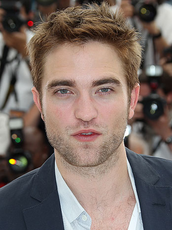 帕丁森情场失意职场得意 遭女友劈腿同天新片