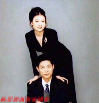 网曝<em>宋祖英</em>婚姻生活 <em>家庭</em>成员<em>照片</em>大曝光/组图