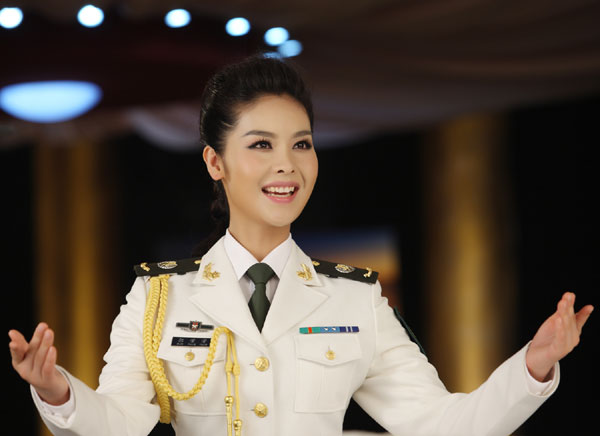 军旅歌手郭芳芳抒情mv《你的故事》献礼十八大