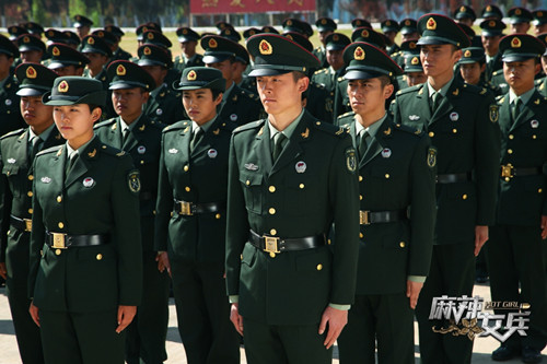 《<em>麻辣女兵</em>》制片人何静回应争议话题