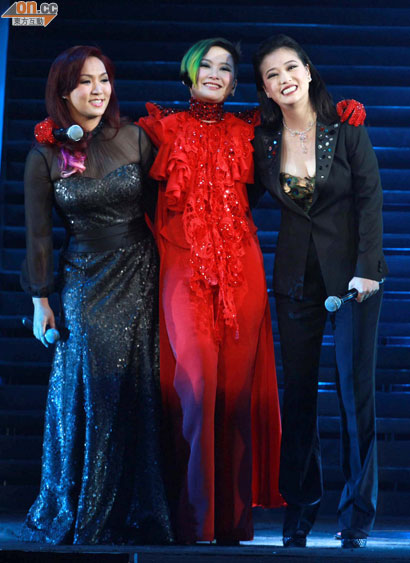 汤宝如红馆开个唱 黎瑞恩跌下楼梯有惊无险(图)_音乐频道_凤凰网