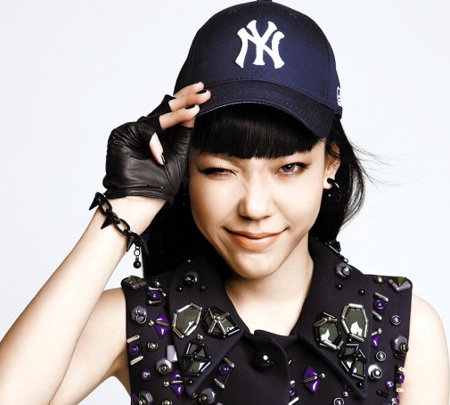 吴莫愁回应清纯素颜照:私下里我是邻家女孩