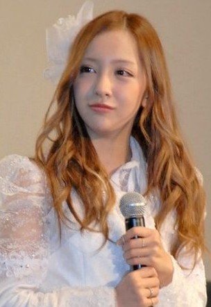 板野友美宣布将从AKB48毕业